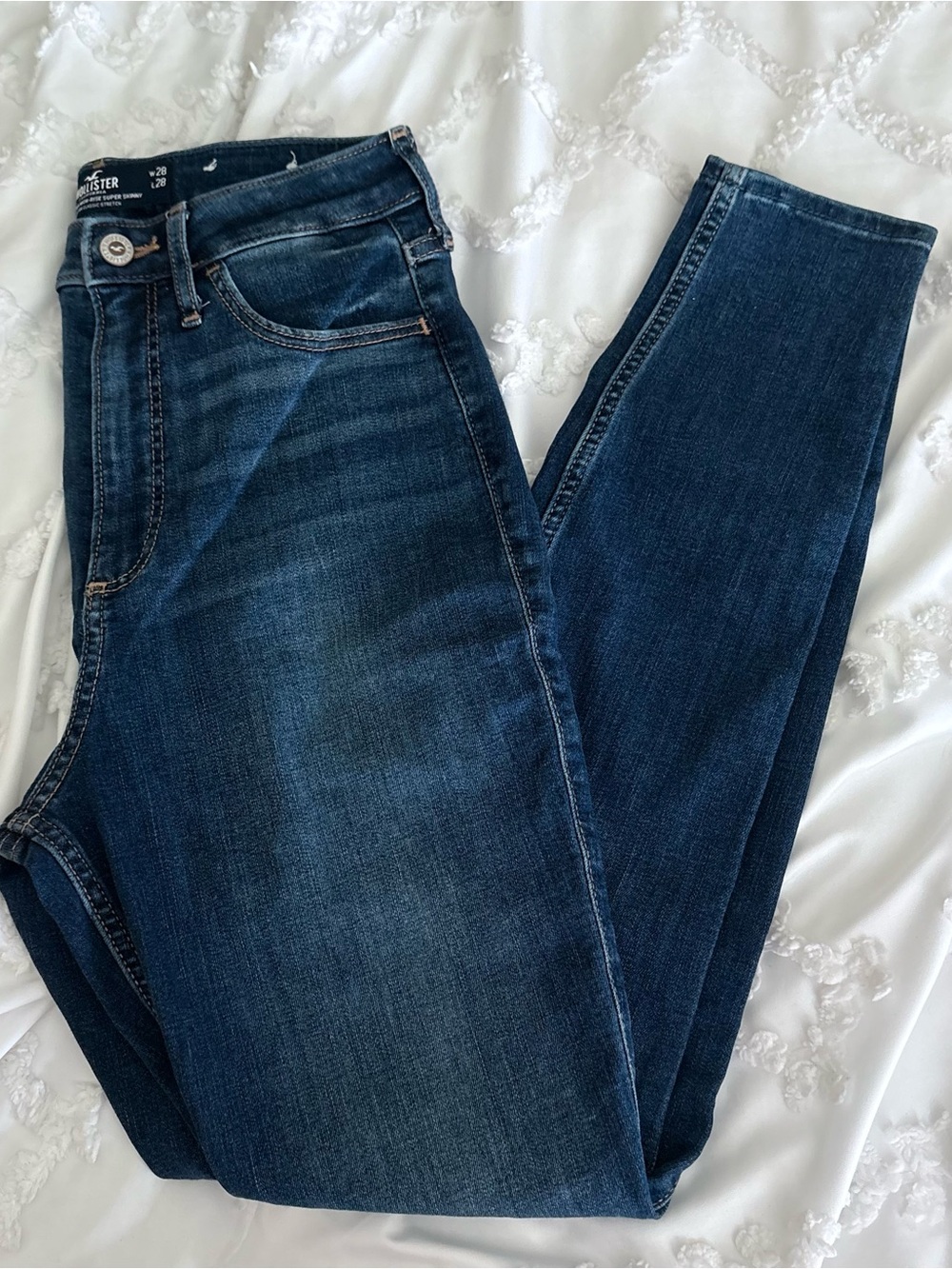 Hollister Curvy Ultra High-Rise Super Skinny Jeans in Dark Indigo